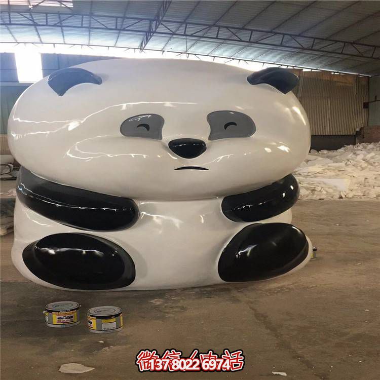 玻璃鋼雕塑熊貓公仔，環?？ㄍ〝[放裝飾商場