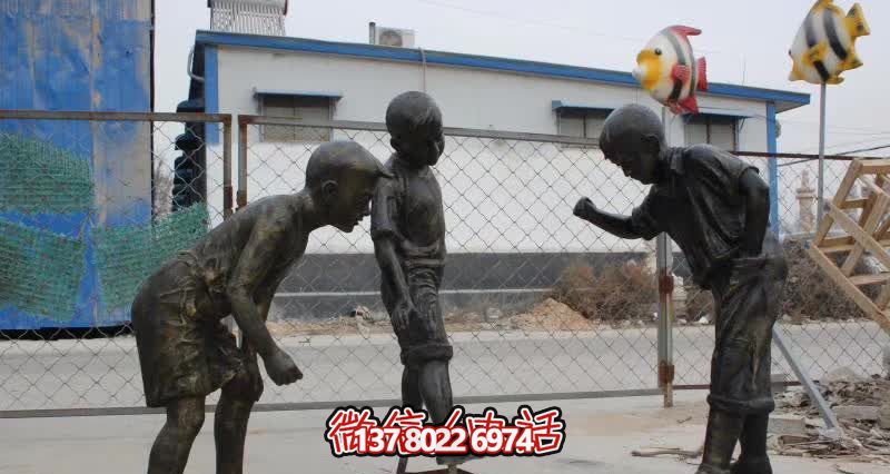 玻璃鋼仿銅雕塑陀螺，為兒童街邊提供歡樂玩耍