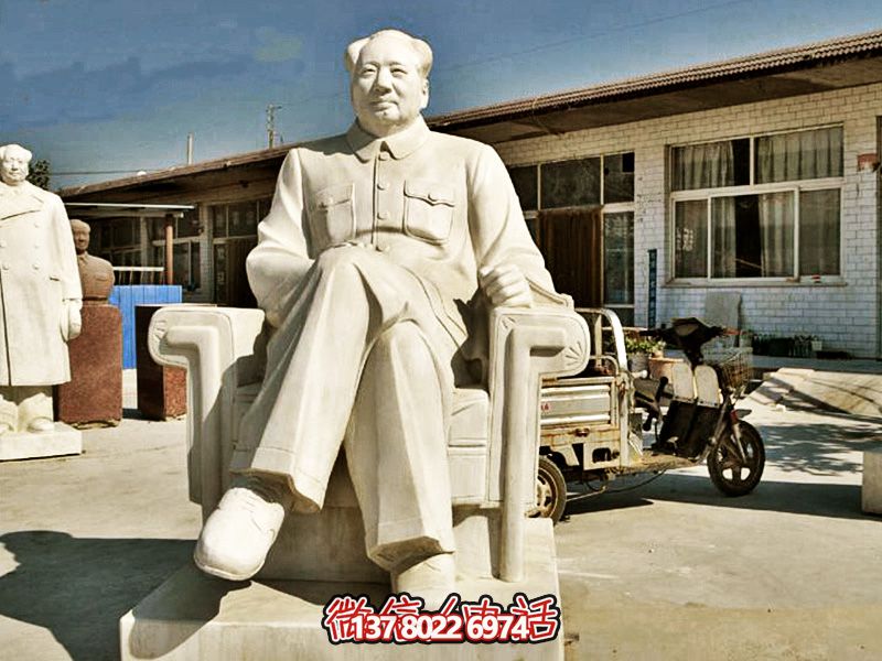 漢白玉毛澤東雕塑，見證歷史瞬間